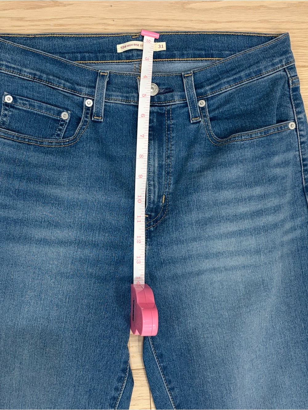 Levi's 724 High Rise Straight Blue Jeans - Picture 8 of 8